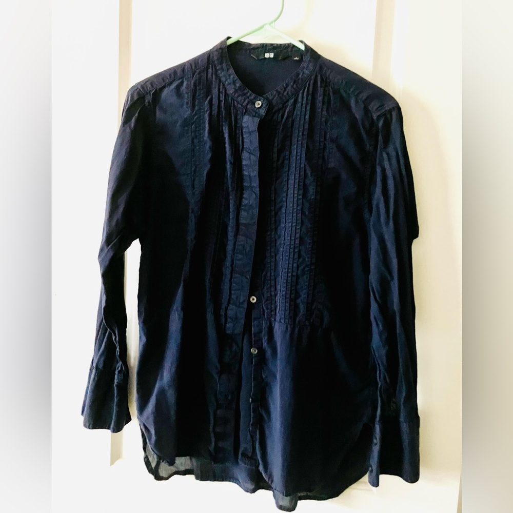 Uniqlo shirt